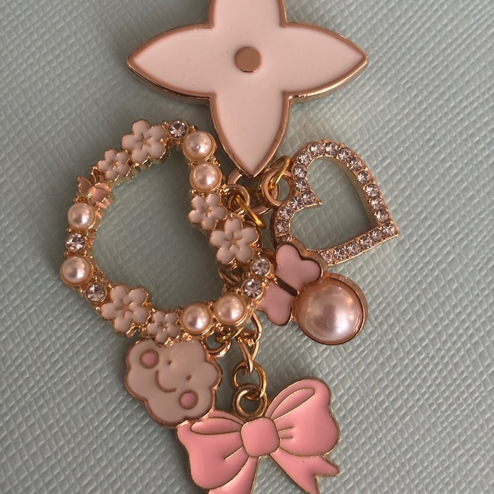 Handmade Elegant Pink and Gold Charm Keychain Bag Charm - Picture 2 of 4